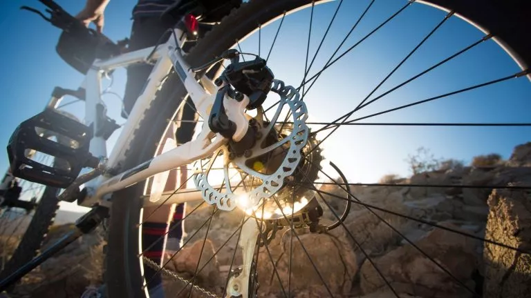 Detalle de mountain bike