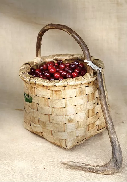 Garabato con cerezas, una de las piezas que pueden encontrarse en el Museo de la Cereza