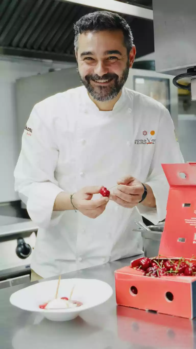 Cereza del Jerte en Versátil. cereza del Jerte en restaurantes con Estrella Michelín.